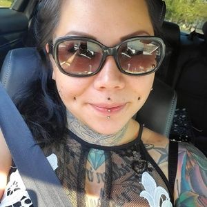 Meet your Posher, Sabrina